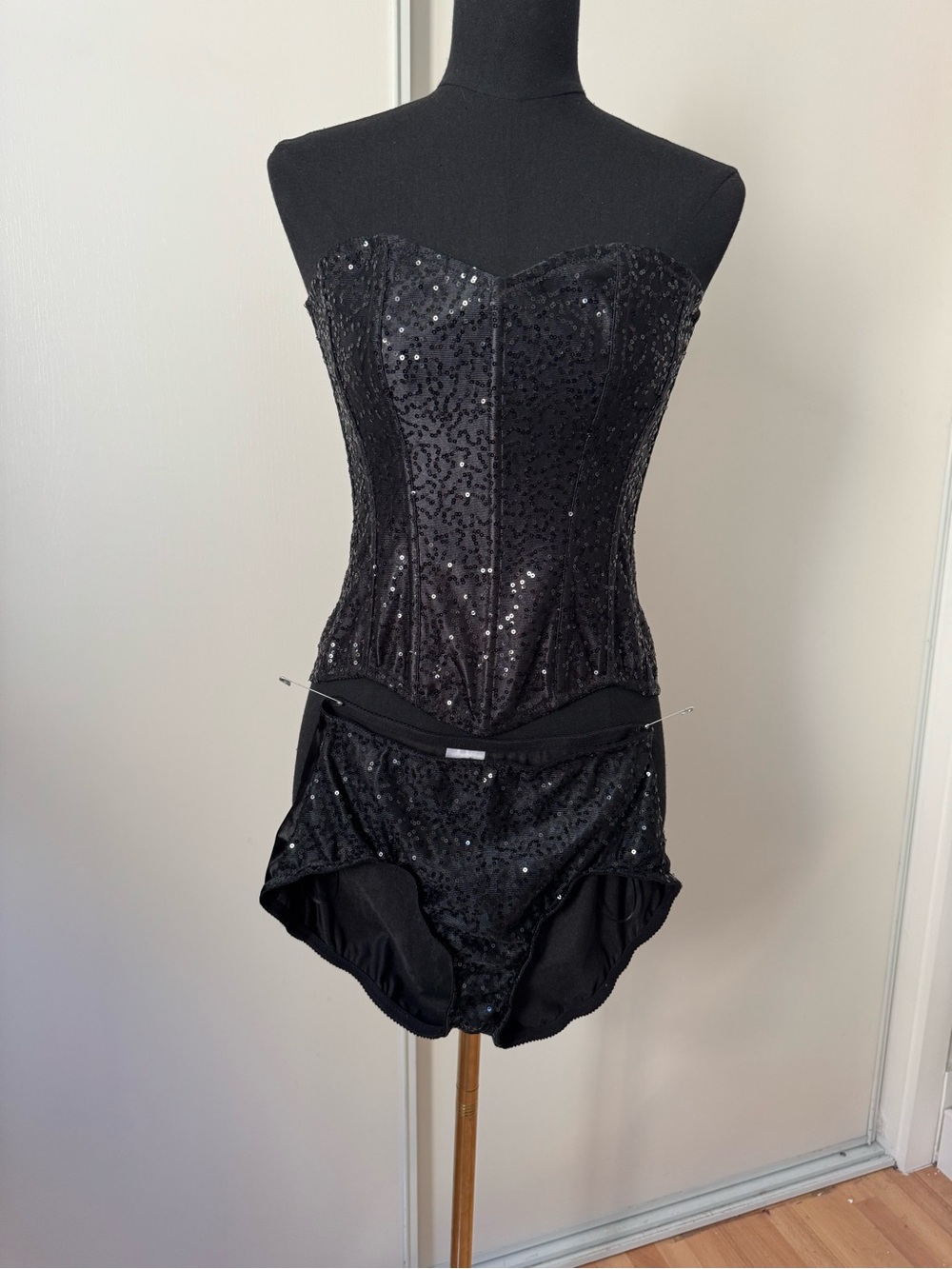 Spirit Halloween Party Bunny Adult Women's  Black Sequin Corset + Hot Pants